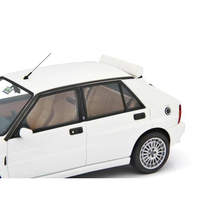 Lancia Delta HF Integrale Evo II 1992 bílá, Laudoracing-Model 1:18