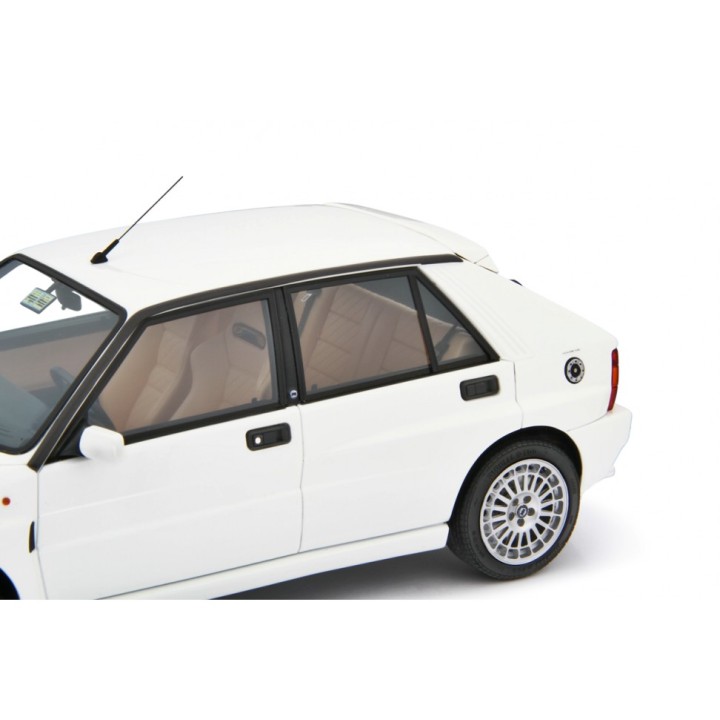 Lancia Delta HF Integrale Evo II 1992 white, Laudoracing-Model 1/18 scale