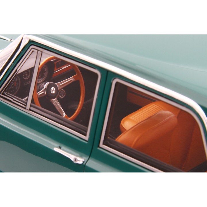 Alfa Romeo Giulia Super 1969 green, Laudoracing-Model 1/18 scale