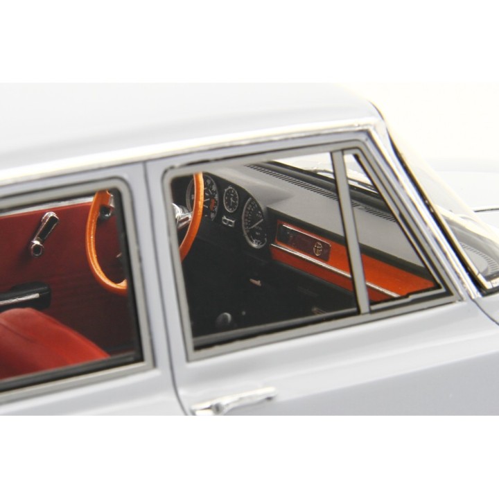 Alfa Romeo Giulia Super 1969 grey, Laudoracing-Model 1/18 scale