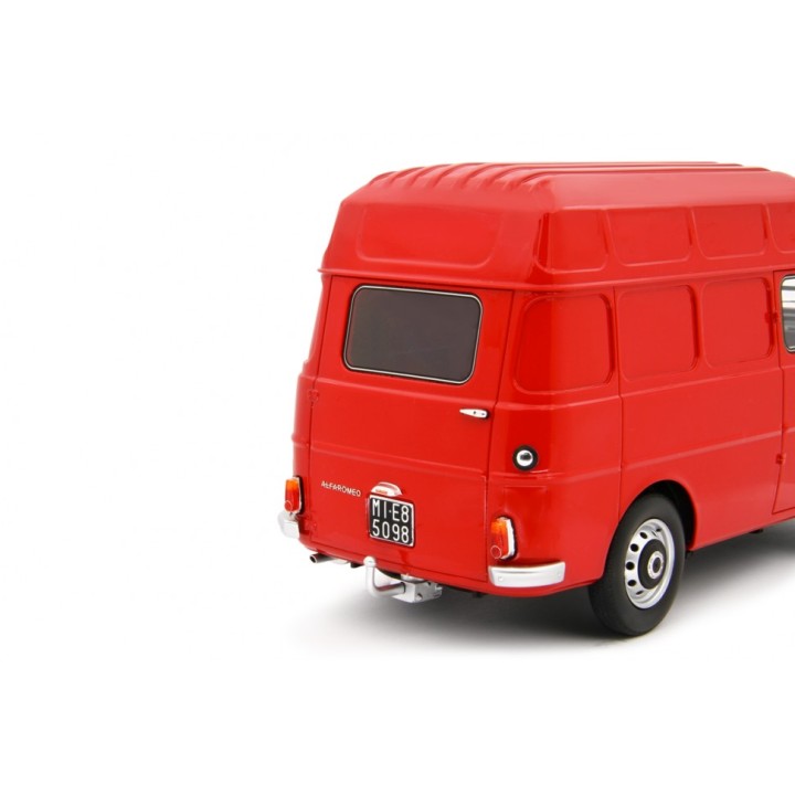 Alfa Romeo F12 Autocarro Tetto Sopralzato 1967 red, Laudoracing-Model 1/18