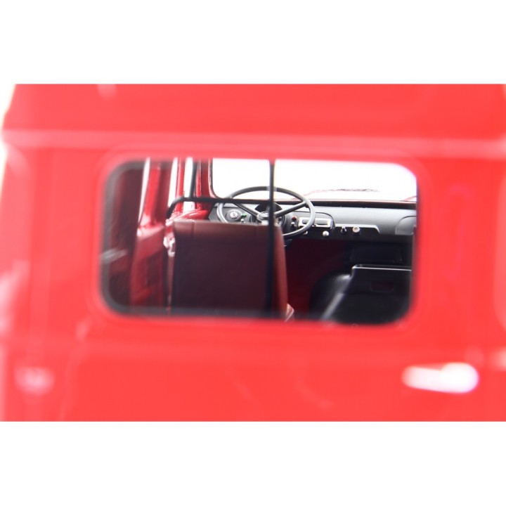 Alfa Romeo F12 Autocarro Tetto Sopralzato 1967 red, Laudoracing-Model 1/18
