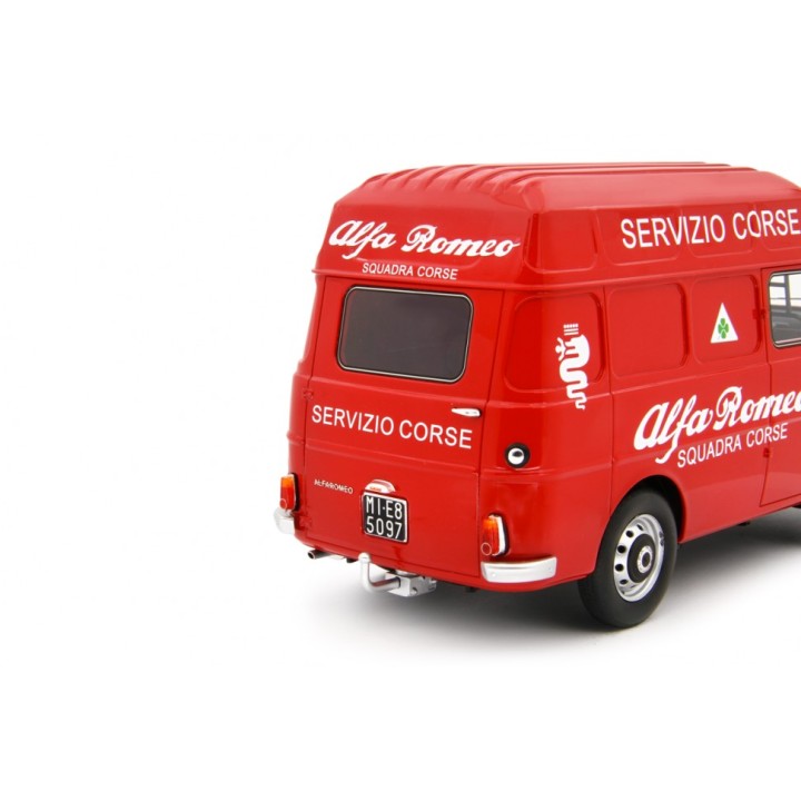Alfa Romeo F12 Autocarro Tetto Sopralzato Servizio Corse 1967 červená, Laudoracing-Model 1:18