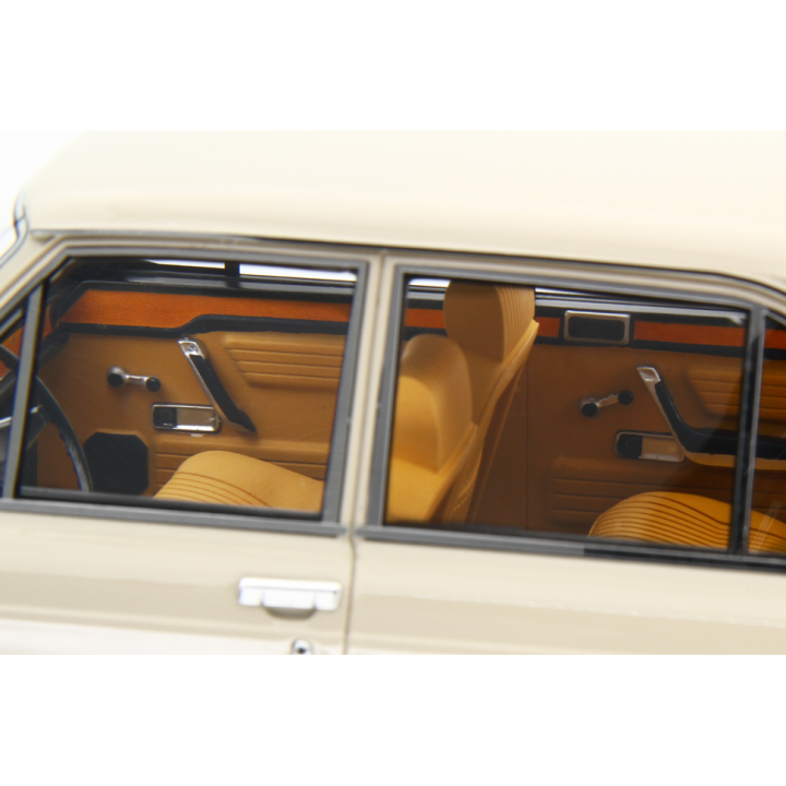 Fiat 130 Coupe 1971 beige - model cars by Laudoracing-Model 1/18